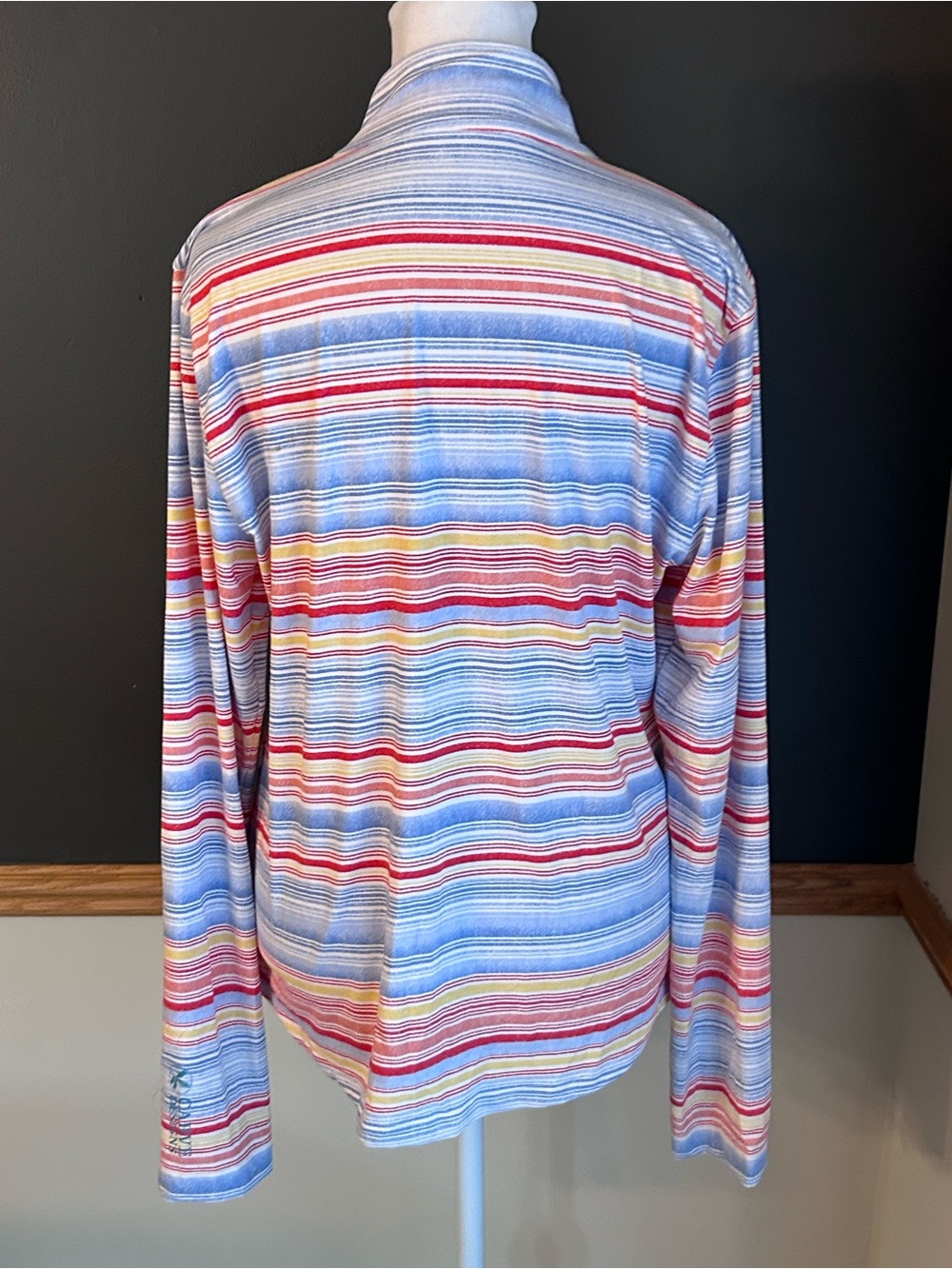Carve Designs Keep Your Cool Sun Shirt Multi Stripe Zip Swim Coverup Size Large - Picture 8 of 13